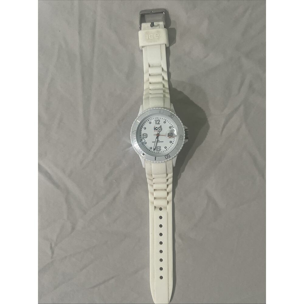 Ice Watch Unisex Silicone White Watch 50m Adjustable.